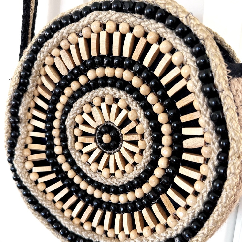 Stylish Studio Collection Wood Bead Woven Round Crossbody Bag - Picture 3 of 13